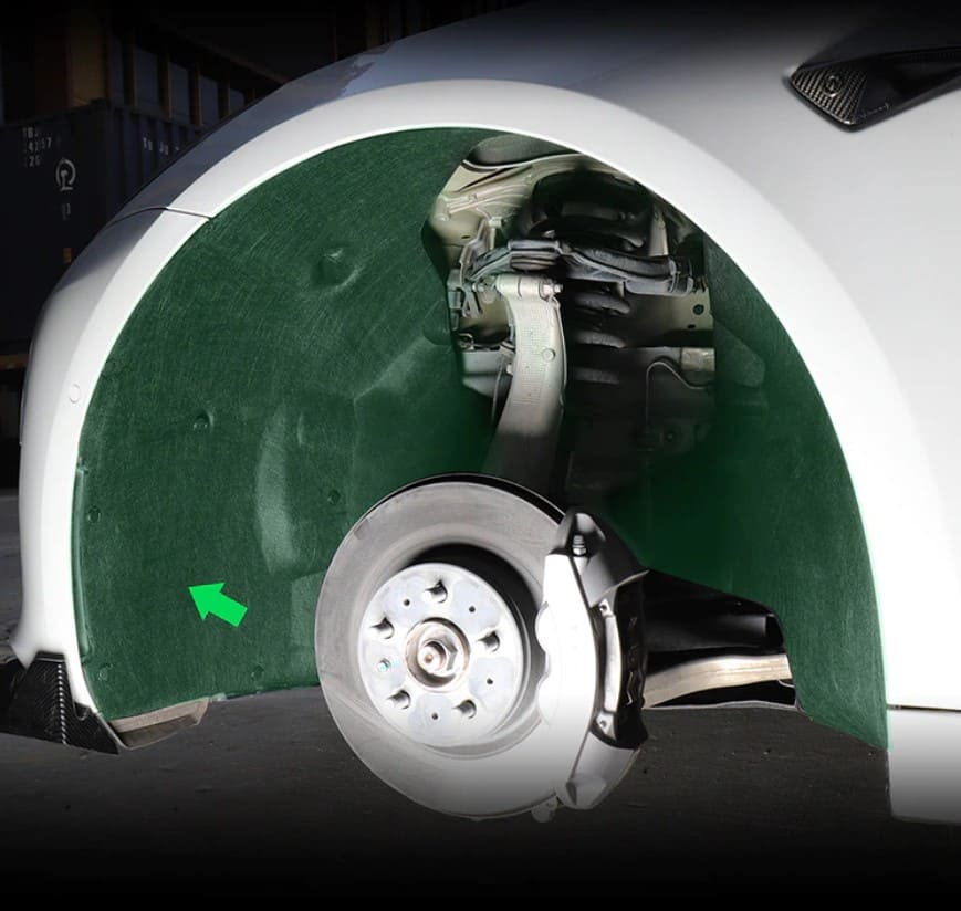 Tesla Model 3 : Tapis d'isolation des puits de roue avant (2 pièces) -  Plugear